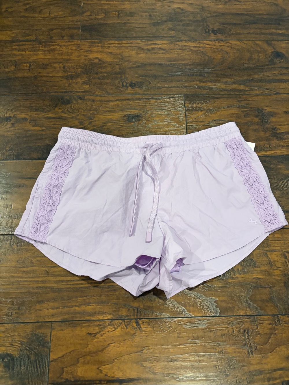 JoyLab Lilac Lace-Trim 2.5” shorts built in brief and pockets NWT